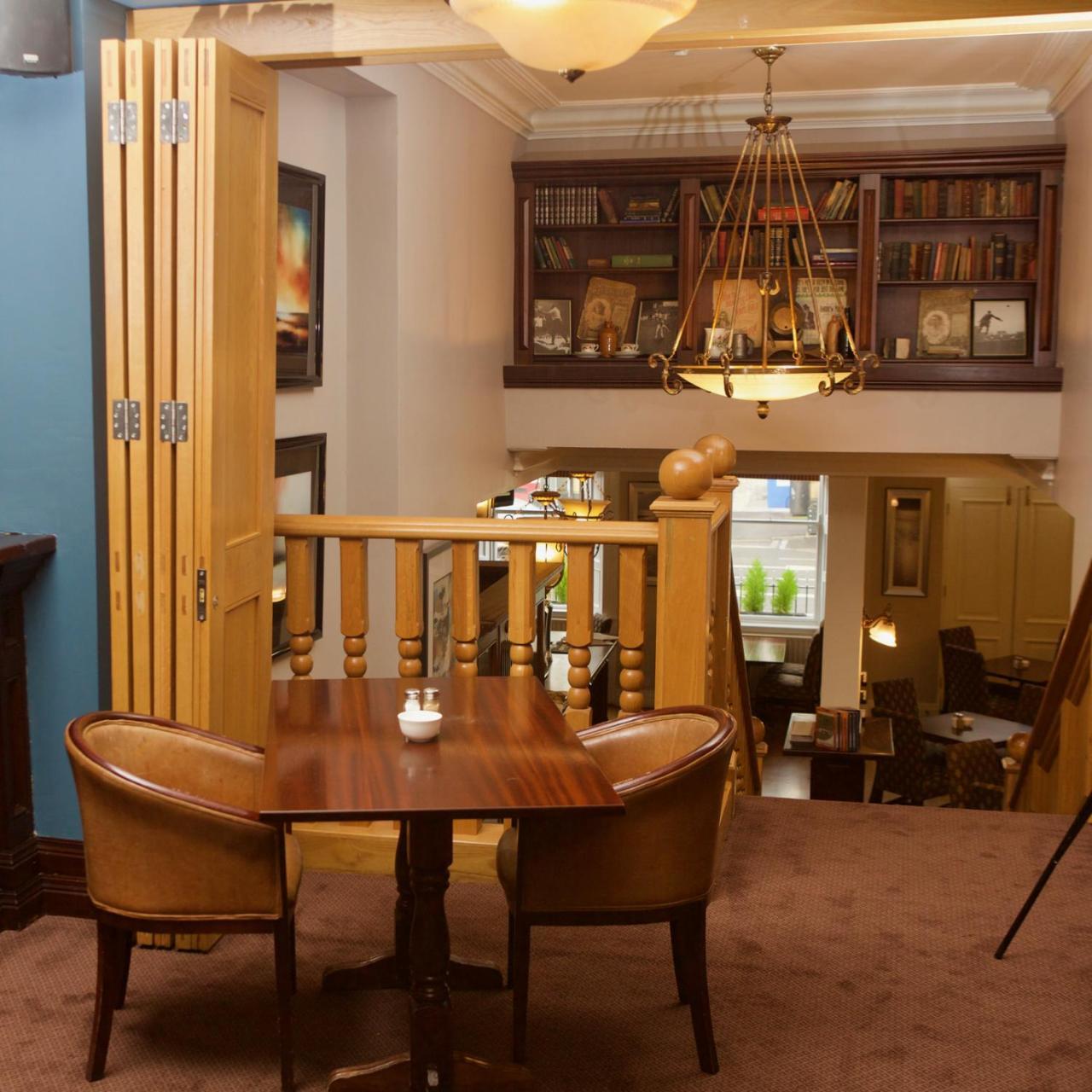 Imperial Hotel Трали Экстерьер фото